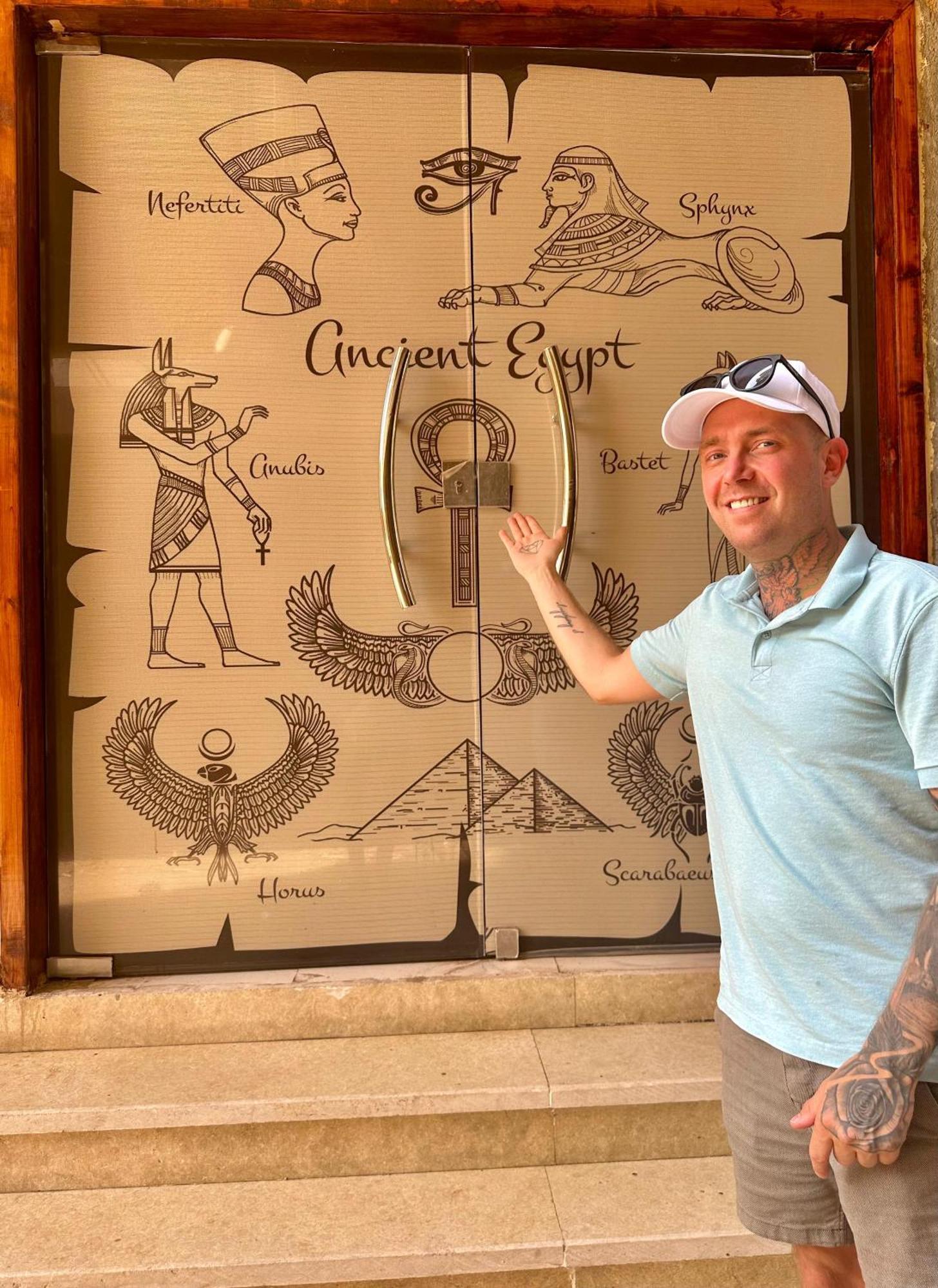 Hotel Royal Pyramids View